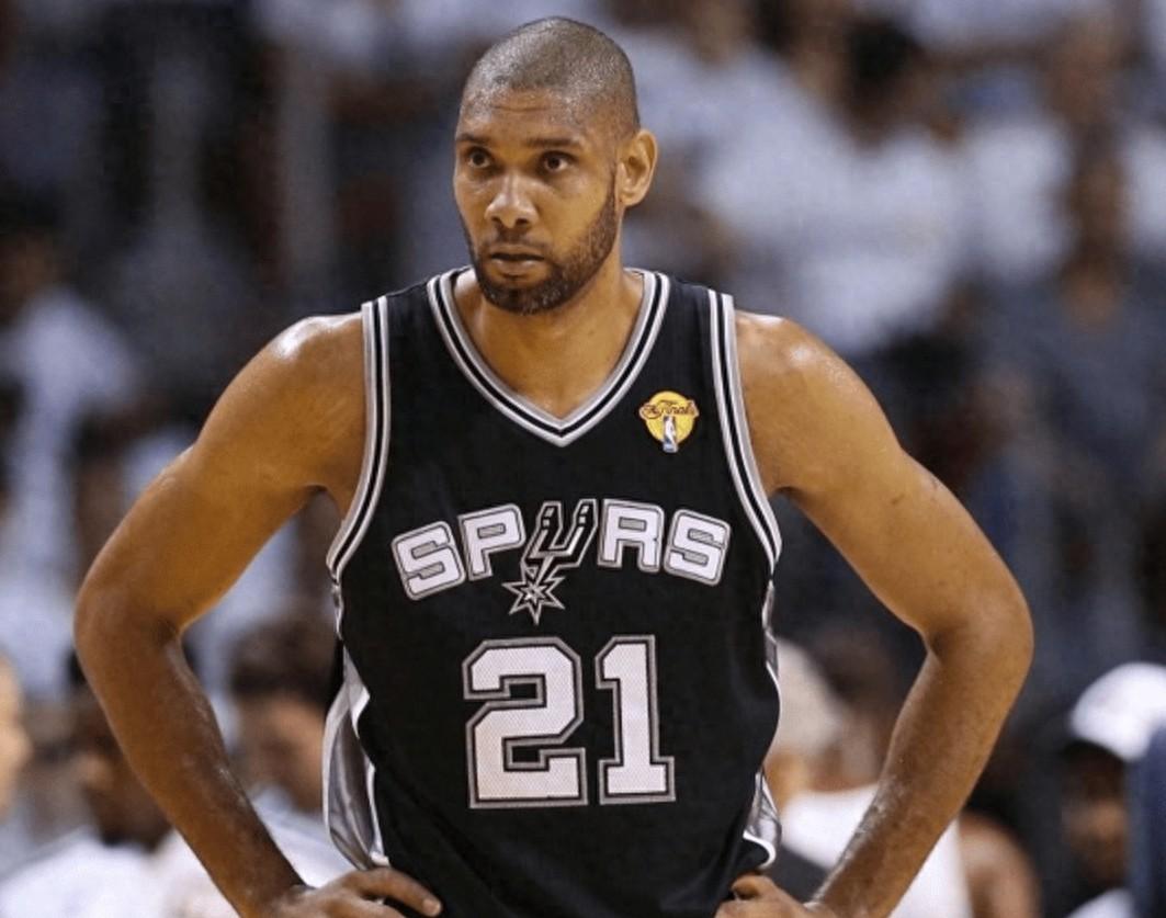 2025年中超最佳裁判：金哨李海新，银哨唐顺齐，铜哨傅明（2025中超裁判评选结果：李海新夺金哨，唐顺齐获银哨，傅明摘铜哨）