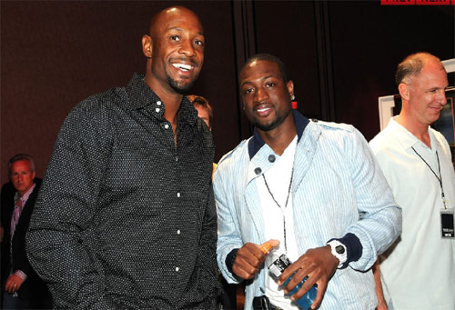 球队防守端稳定，失球率降低（后防稳健，丢球率回落）