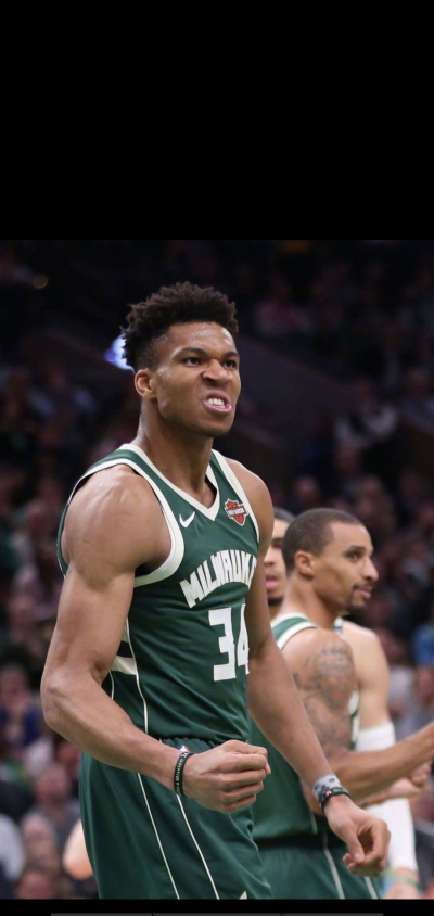 挪威后卫：中场休息时哈兰德让我们多传中，最后奏效了（挪威后卫透露：中场休息哈兰德要求加强传中，最终见效）