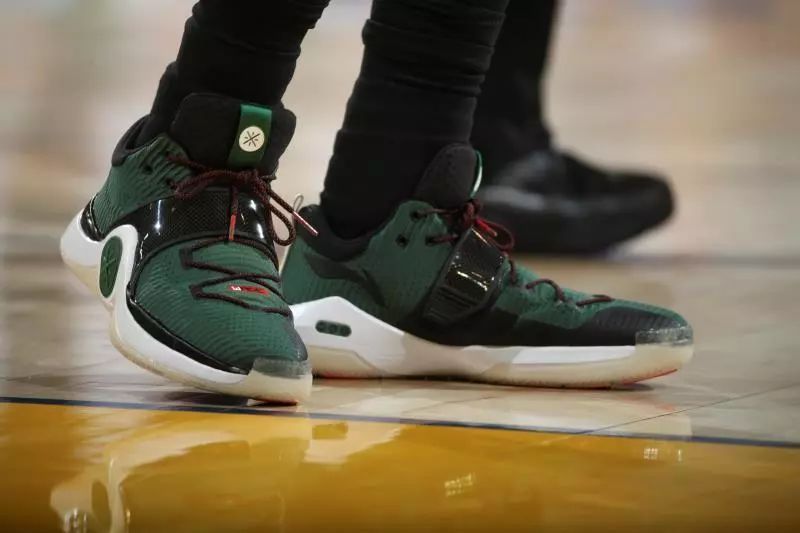 官方：30岁纽卡中场艾萨克-海登自由身离队（官宣：纽卡30岁中场艾萨克-海登以自由球员身份离队）