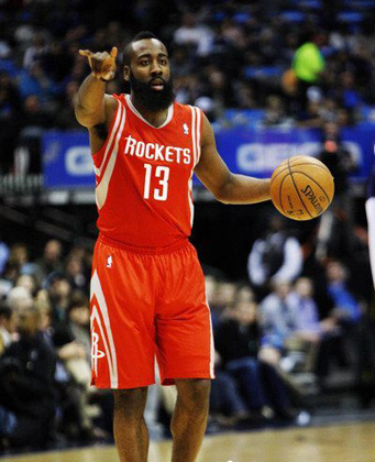 图片报：拜仁飞机因慕尼黑大雾无法起飞，只能去奥格斯堡乘机（图片报：慕尼黑大雾致拜仁航班停飞，球队改赴奥格斯堡登机）