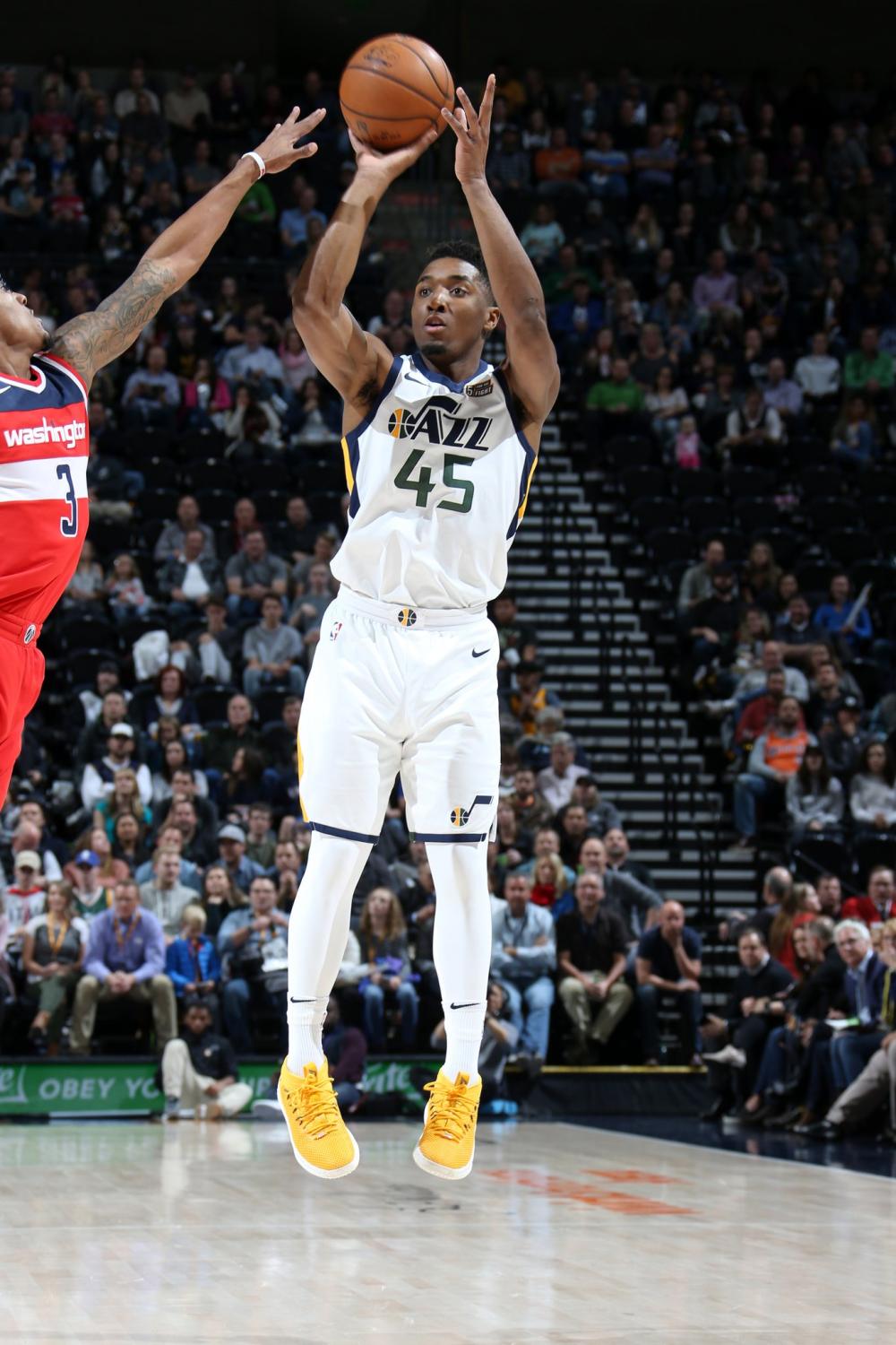 记者：阿根廷全队周四启程前往安哥拉，梅西届时将首发出战（记者：阿根廷队周四启程赴安哥拉，梅西预计首发亮相）