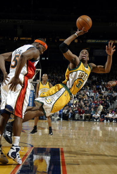 阿莱格里：明天看看普利西奇能否出战，米兰必须重返欧冠（阿莱格里：普利西奇出战待定，米兰目标重返欧冠）